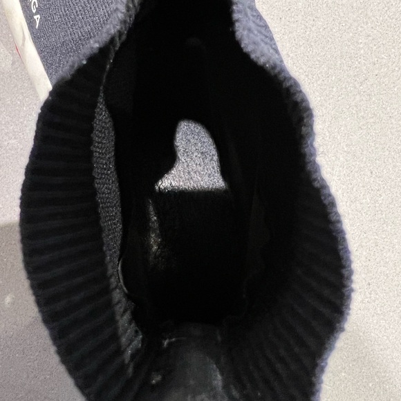 Authentic Balenciaga Speed Trainer High-Top Sock Sneakers - Picture 6 of 8